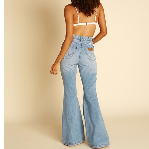 Wrangler Billabong Flare Jeans with Patchwork Size 26 - Picture 2 of 9